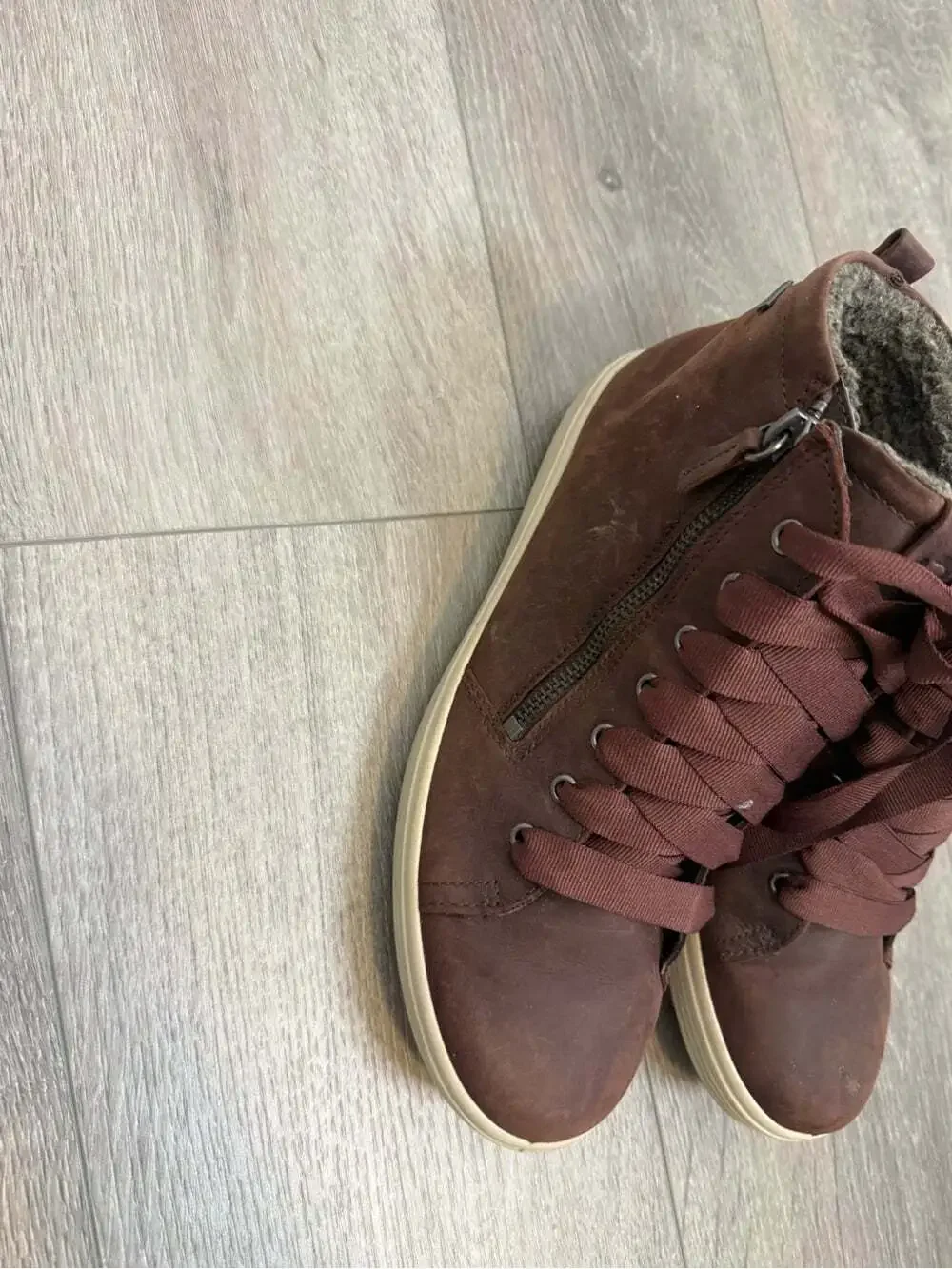 Ecco Brown Leather High-Top Sneakers size 40